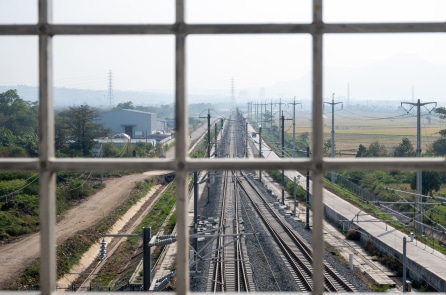 Dự án đường sắt cao tốc Vành đai Con đường của Indonesia sa lầy trong khủng hoảng nợ