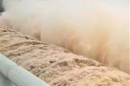 Thủy điện Sông Ba Hạ xả kỷ lục gần 15.000 m³/giây, cao nhất trong 16 năm