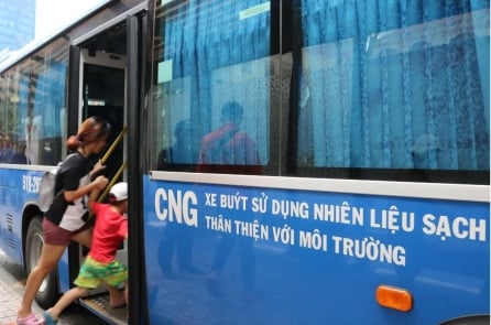 Bị cắt nguồn cung khí, hàng trăm DN công nghiệp và gần 500 xe buýt có nguy cơ dừng hoạt động