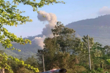 Đụng độ bùng phát dọc biên giới Thái Lan-Campuchia; Hun Sen trực tiếp chỉ huy đáp trả