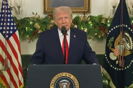 Ông Trump: Mỗi binh sĩ Mỹ sẽ nhận được khoản “tiền thưởng chiến binh” trị giá 1.776 USD