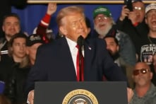 Ông Trump ca ngợi giá thấp hơn, lương cao hơn trong chuyến công du toàn quốc