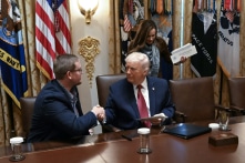 Tổng thống Trump công bố kế hoạch hỗ trợ nông dân trị giá 12 tỷ USD Tổng thống Trump công bố kế hoạch hỗ trợ nông dân trị giá 12 tỷ USD