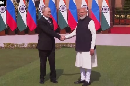 Ông Putin thăm Ấn Độ thúc đẩy kinh tế, Mỹ-Ấn đàm phán thuế song song