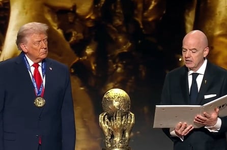 Ông Trump dự lễ bốc thăm World Cup và nhận ‘Giải Hòa bình FIFA’ lần đầu tiên