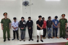 Đào hàng trăm xác heo bệnh để mang bán, 7 người bị khởi tố