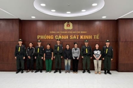 Nhóm làm giả hàng trăm ngàn chai dầu gió nhãn hiệu Siang Pure Oil bị bắt