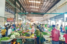 Gần 7.000 chợ truyền thống có thể chuyển thành cửa hàng tiện ích và trung tâm thương mại