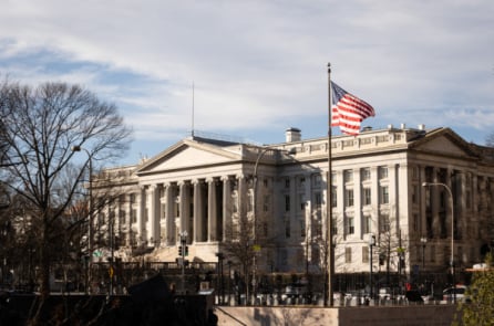 Mỹ tung đòn trừng phạt mới: 29 tàu dầu “bóng ma” của Iran bị đưa vào danh sách đen