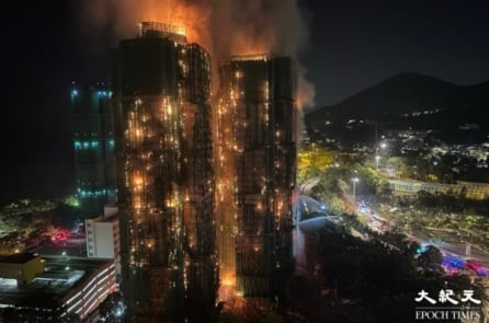 Bức ảnh người đàn ông 71 tuổi la hét tuyệt vọng trong vụ cháy ở HK đã gây chấn động