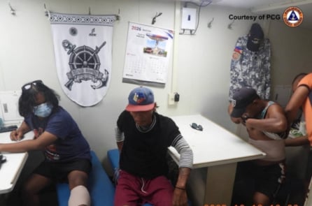 Philippines tố cáo: Hải cảnh Trung Quốc dùng vòi rồng tấn công ngư dân, nhiều người bị thương