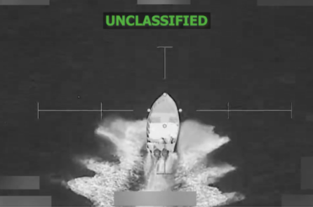 Mỹ đánh chìm thêm 2 tàu buôn lậu ma túy, khiến 5 người thiệt mạng