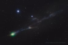 Sao chổi bí ẩn 3I/ATLAS bay ngang qua Trái Đất và tạm biệt hệ mặt trời