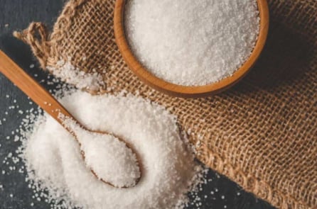 Tại sao bạn nên đặt một bát muối bên cửa sổ vào mùa đông?