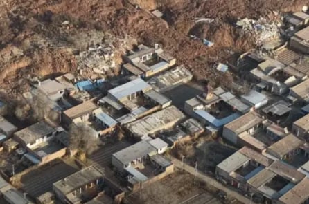 Sạt lở đất Cam Túc chôn vùi 45 nhà, truyền thông nhà nước bị chỉ trích vì chậm đưa tin