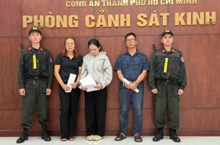 Công an TP.HCM khởi tố vụ buôn lậu thực phẩm chức năng trị giá hơn 40 tỷ đồng