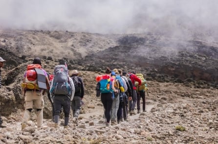 Trực thăng rơi tại núi Kilimanjaro: 5 người thiệt mạng