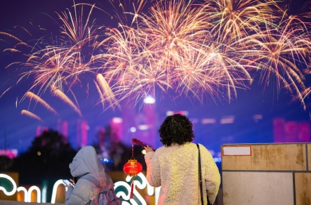 Hoang mang, bất an: Trung Quốc hủy hàng loạt hoạt động đón giao thừa 2026