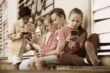 Video ngắn gây tổn hại thân tâm trẻ vị thành niên như thế nào?