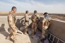 Quân đội Mỹ rút khỏi căn cứ không quân Al-Asad; quân đội Iraq tiếp quản