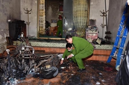 Cháy nhà do chập điện khi sạc xe đạp điện ở Tuyên Quang, 4 người thoát nạn