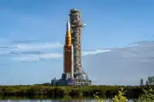 NASA sẽ phóng tên lửa đưa người lên Mặt Trăng lần đầu sau 50 năm
