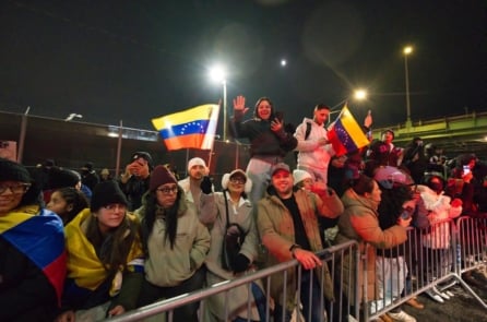 Sau khi bắt giữ ông Maduro, Mỹ khuyến khích người Venezuela hồi hương