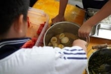 TP.HCM: Nhiều trường ngưng suất ăn bán trú