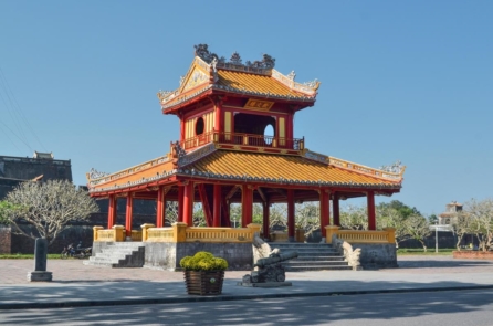 Phu Văn Lâu – một di tích văn hoá và lịch sử