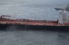 Mỹ tiếp tục truy bắt tàu chở dầu ở Ấn Độ Dương, công bố video lên tàu