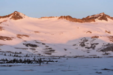 Tìm thấy 6 người sống sót, 10 người mất tích sau vụ lở tuyết tại Bắc California