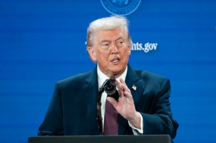 Ông Trump: Sẽ không chia sẻ kế hoạch quân sự chống Iran với các đồng minh vùng Vịnh