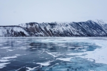 Xe buýt du lịch chìm xuống hồ băng ở Siberia, 7 du khách Trung Quốc thiệt mạng