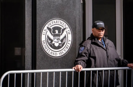 Mỹ chặn liên lạc mã hóa đáng ngờ, Iran có thể chuẩn bị kích hoạt trả đũa