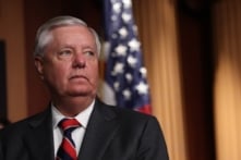 Ông Graham cảnh báo: Đồng minh không hợp tác, Mỹ có thể rút căn cứ quân sự