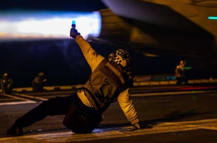 Mỹ đã dội nhiều bom xuyên hầm hạng nặng vào các căn cứ tên lửa của Iran