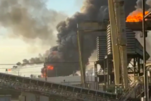 Cháy nổ nhà máy lọc dầu lớn công suất 380.000 thùng dầu/ngày tại Port Arthur, Texas