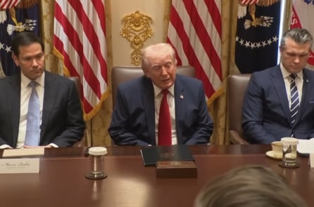 Ông Trump: Iran khẩn cầu đạt thỏa thuận, không phải tôi