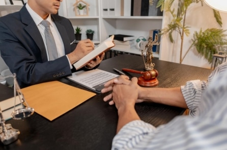 Bộ Tư pháp đề xuất sĩ quan công an, quân đội có thể trở thành luật sư công