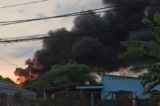 Lửa bùng phát hai lần tại kho nệm mút, cao su phế liệu trái phép