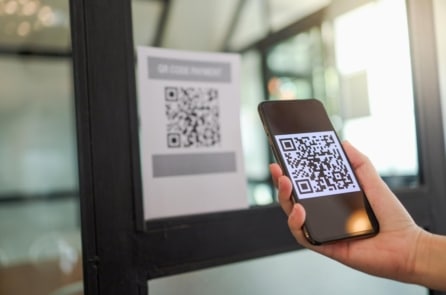 Đề xuất niêm yết mã QR tại trại giam để người thân chuyển tiền cho phạm nhân