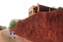Đồng Nai lên phương án di dời 8 gia đình chênh vênh bên mép vực tỉnh lộ 753