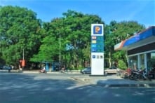 Hà Nội công bố danh sách 21 cây xăng dừng hoặc hạn chế bán do thiếu nguồn cung