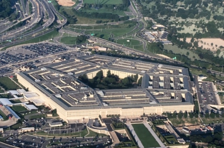 Lầu Năm Góc bắt tay ‘ông lớn’ quốc phòng, tăng tốc sản xuất vũ khí