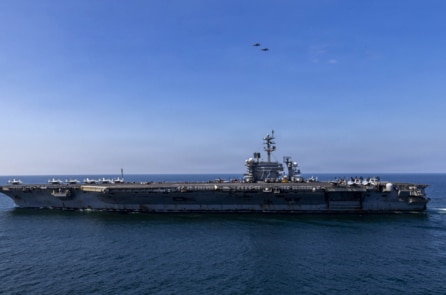 Iran nói tấn công tàu sân bay Lincoln; ông Trump: 101 tên lửa đều bị bắn hạ