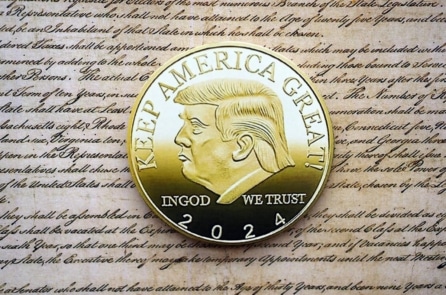 Học giả: Ông Trump giống Obama, Clinton, không kích Iran dựa trên Điều II, Hiến pháp Hoa Kỳ