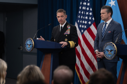 Mỹ mở rộng phong tỏa toàn cầu đối với đội tàu “bóng tối” của Iran