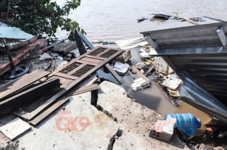 Sạt lở bờ kênh xáng Bạc Liêu – Cà Mau, 6 nhà dân bị kéo sập