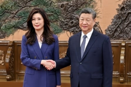 Ông Tập gặp lãnh đạo phe đối lập Đài Loan giữa bối cảnh Bắc Kinh đe dọa quân sự