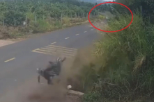 Vụ nam sinh gặp tai nạn tử vong: Đình chỉ một thiếu tá CSGT 